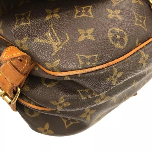 LOUIS VUITTON Saumur Monogram Shoulder Bag Monogram Canvas 574-020325 - Picture 5 of 14
